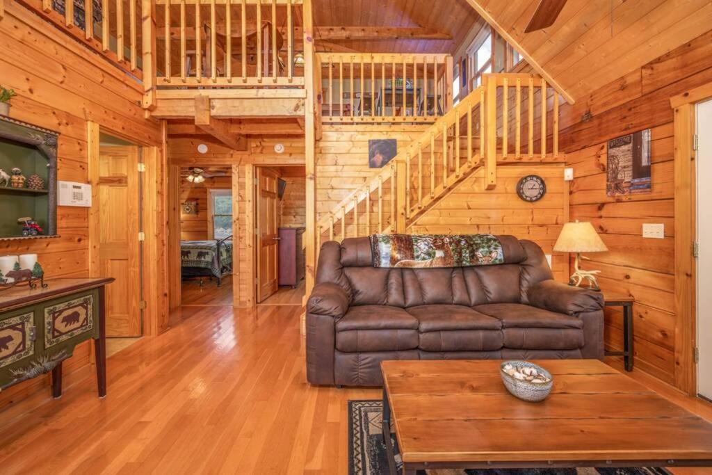 Over The Mountain - Smoky Mountain View Cabin เซอเวียร์วีล ภายนอก รูปภาพ