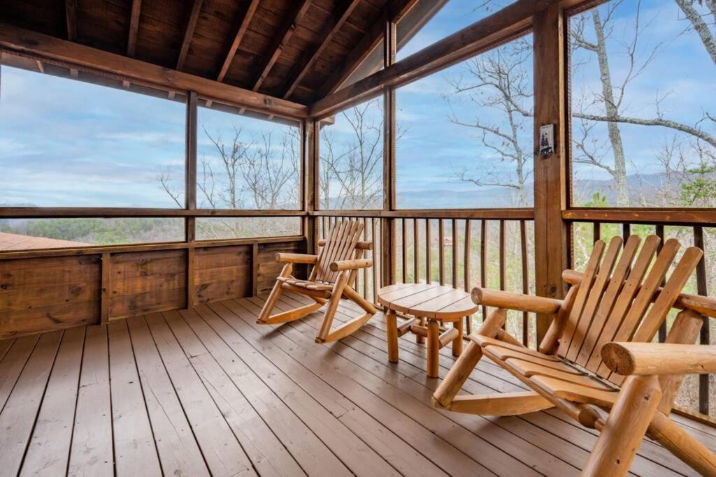 Over The Mountain - Smoky Mountain View Cabin เซอเวียร์วีล ภายนอก รูปภาพ