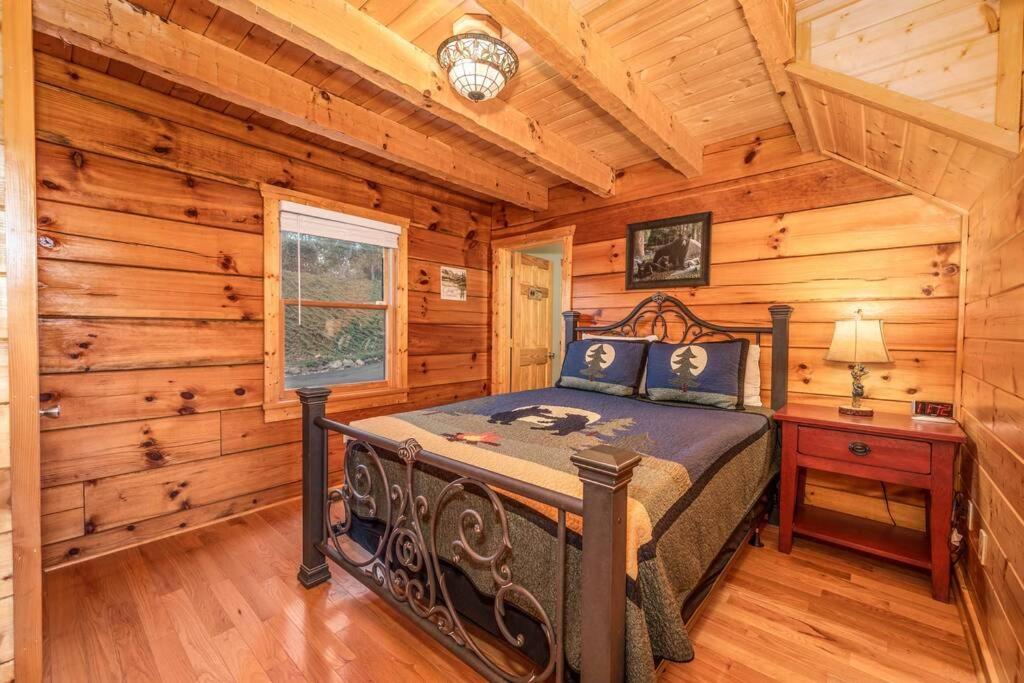 Over The Mountain - Smoky Mountain View Cabin เซอเวียร์วีล ภายนอก รูปภาพ