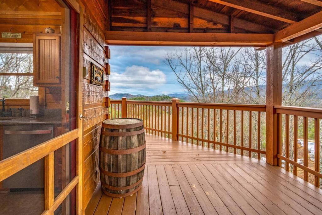 Over The Mountain - Smoky Mountain View Cabin เซอเวียร์วีล ภายนอก รูปภาพ