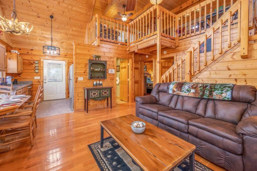 Over The Mountain - Smoky Mountain View Cabin เซอเวียร์วีล ภายนอก รูปภาพ
